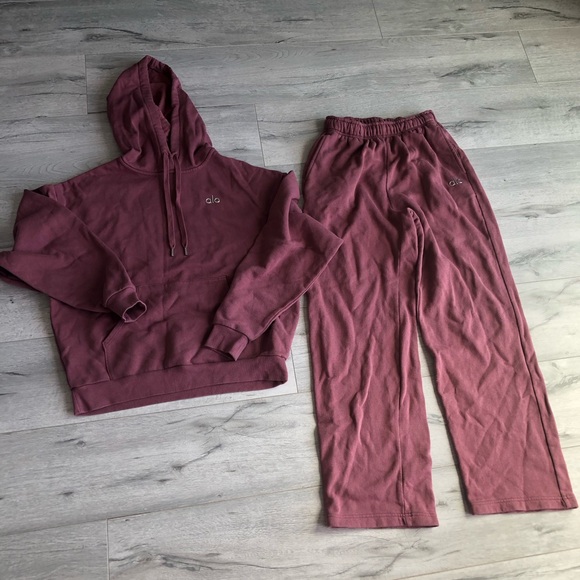 ALO Yoga Pants - ALO Yoga Hoodie & Sweatpants Set